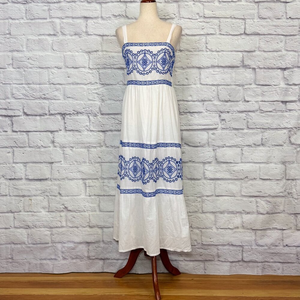 NAOO White Cotton Embroidered Eyelet Midi Dress